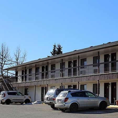 Golden West Motor Inn Carstairs Extérieur photo